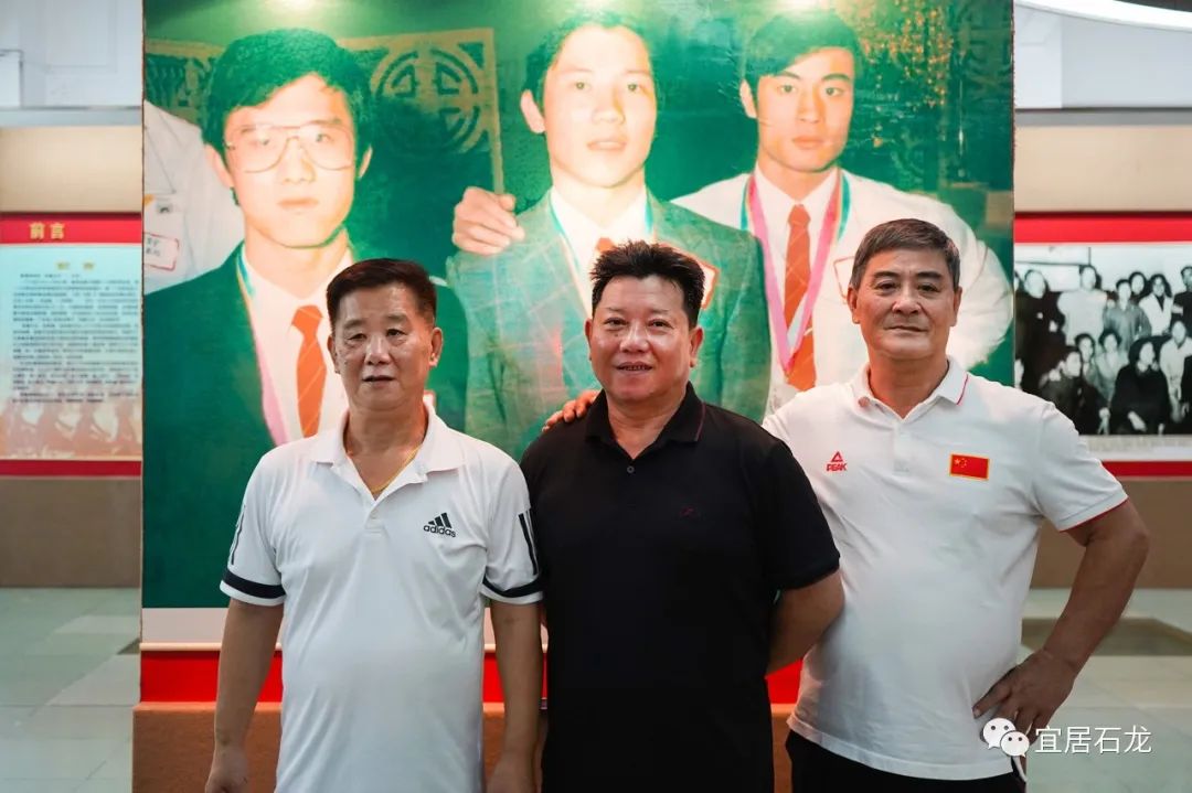 奥运举重男子冠军廖辉_奥运举重男子冠军奖金多少_19岁男子举重奥运冠军