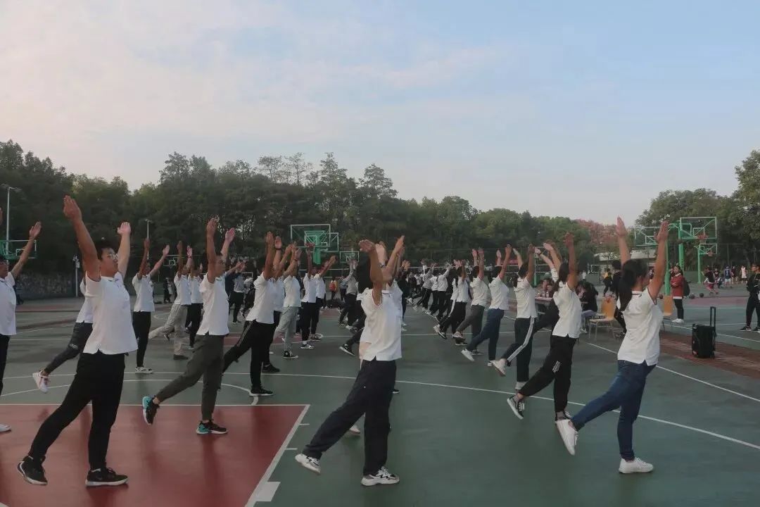 广播体操汇演_学校广播体操_水学生广播体操