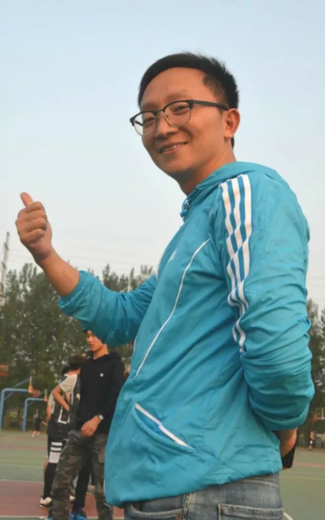 篮球补篮技巧_篮球补篮教学视频_如何打篮球补球技巧