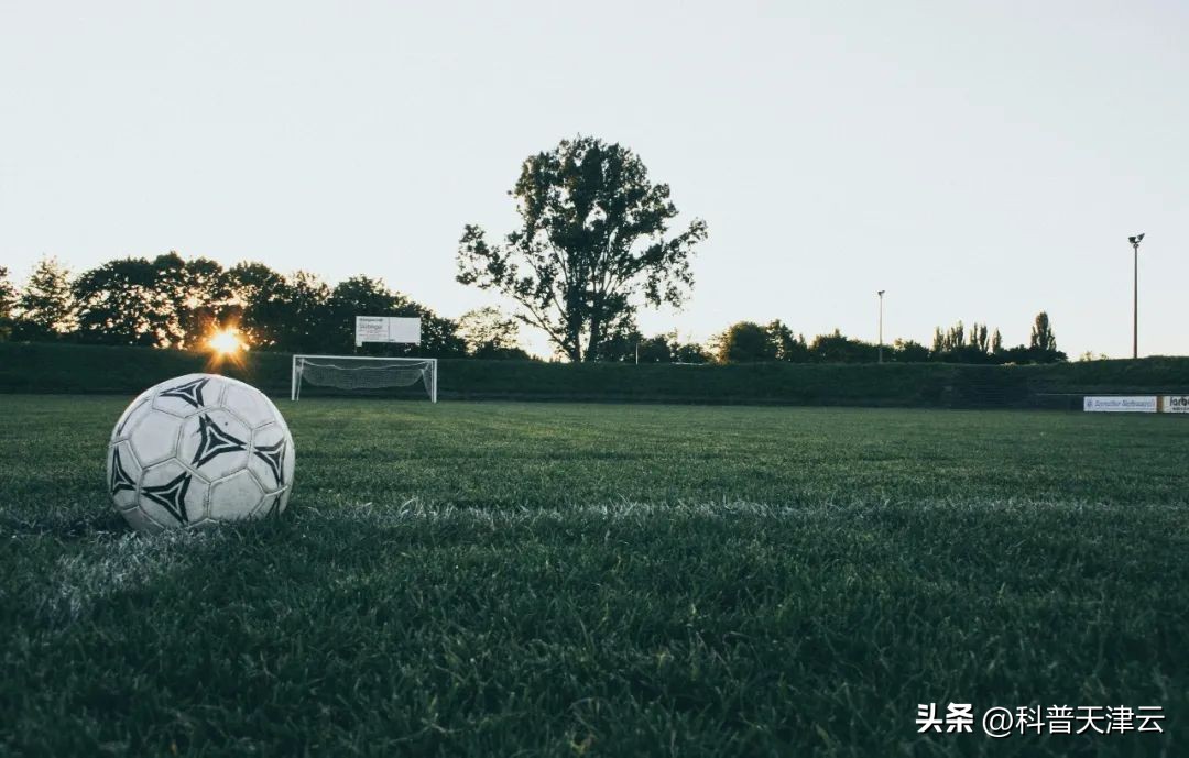足球比赛标准时间_足球比赛规则与时间_足球规则比赛时间表