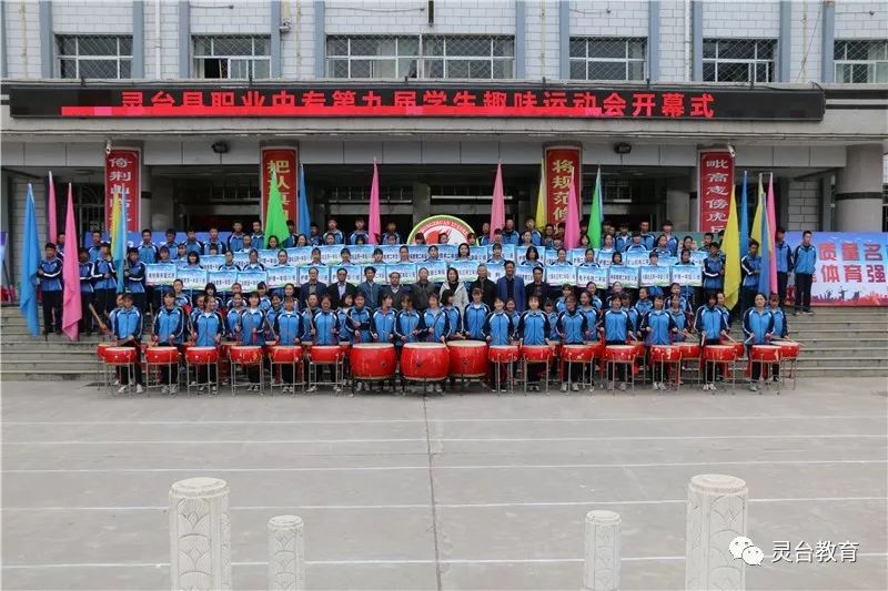 篮球比赛评论用语_篮球简短赛技巧精辟评语怎么写_篮球技巧赛评语简短精辟