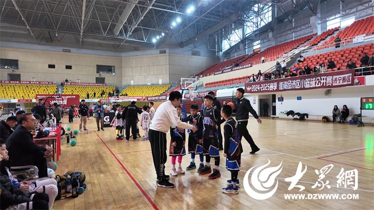 篮球进攻12秒规则是什么_篮球规则进攻3秒_篮球进攻秒数