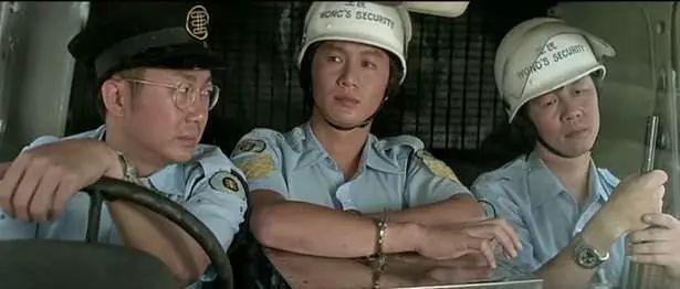 搞笑电影日常家庭版免费观看_家庭日常搞笑版电影_搞笑家庭电影大全